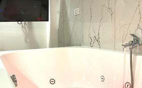 Gold Suite19